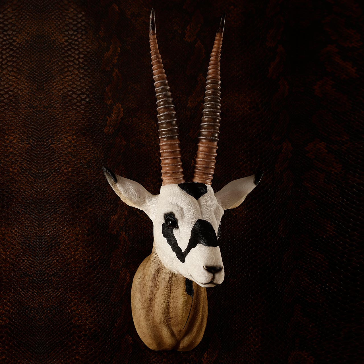 Arabian Oryx Head Trophy Wall Hanging Decoration